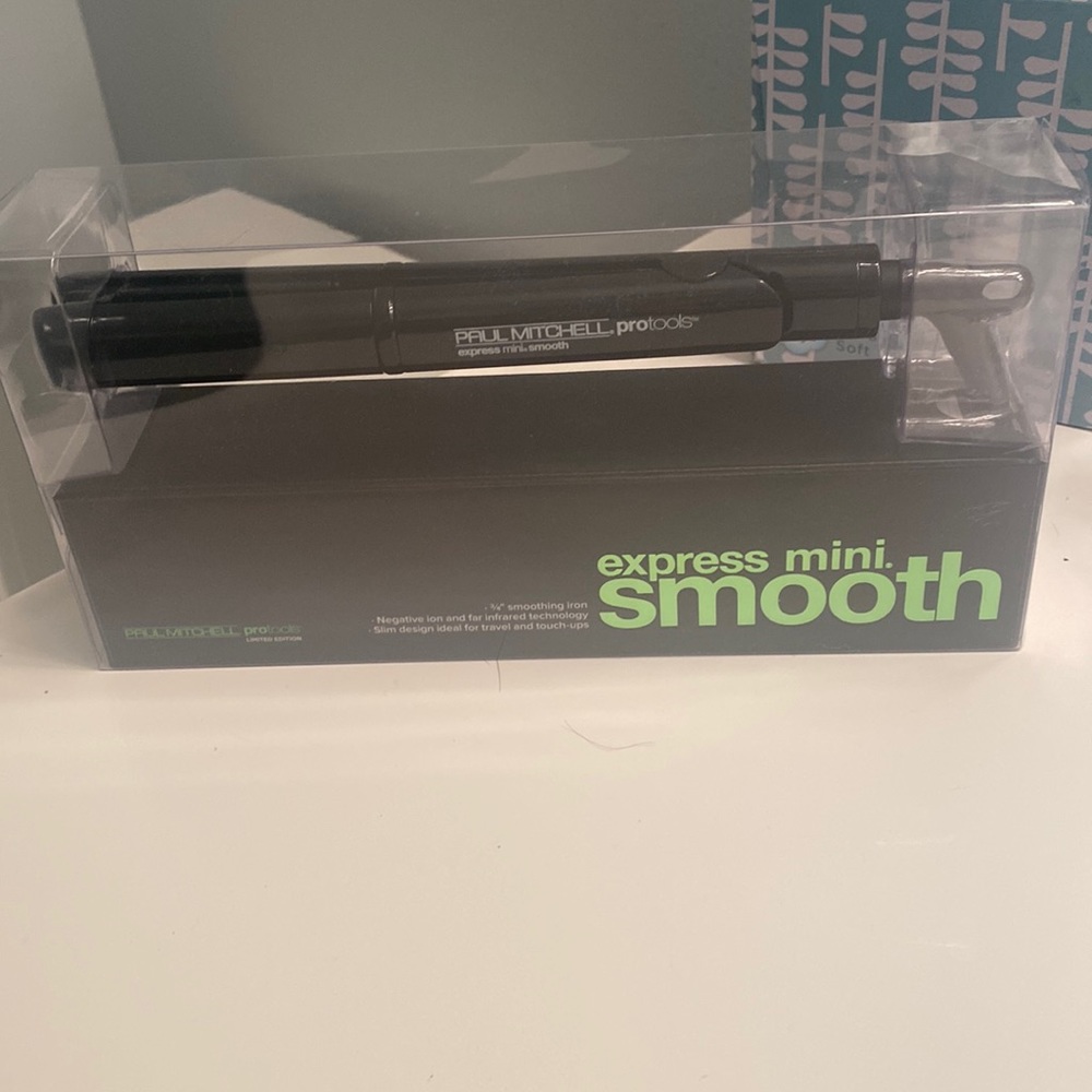 Express mini hair straightener